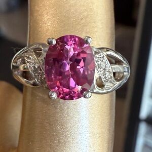 925 Silver ring with a Pink Sapphire